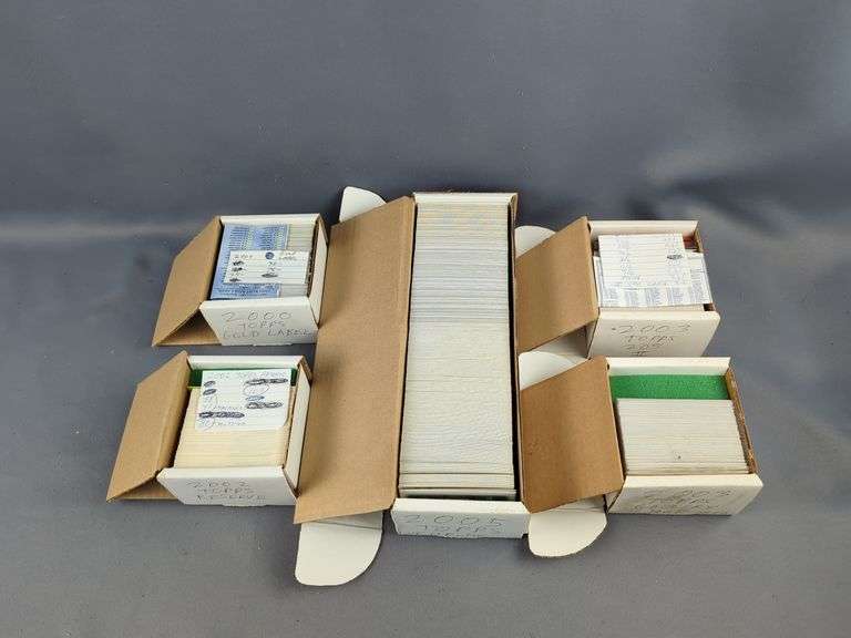 Topps Baseball Cards 2000-2005
