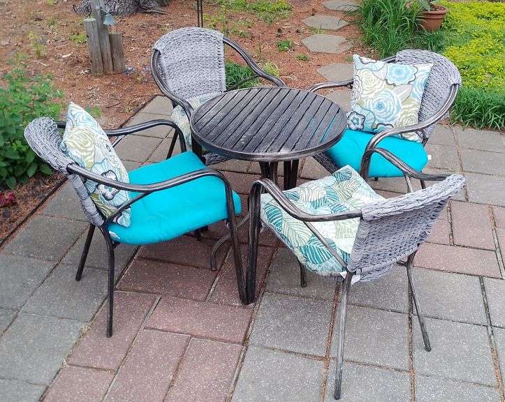 Outdoor Patio Set with Four Chairs, Including Cushions