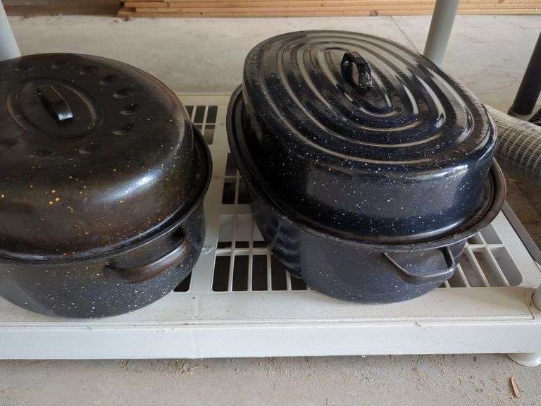 Welbilt 18-Quart Roaster Oven and Roasting Pans, Qty 2