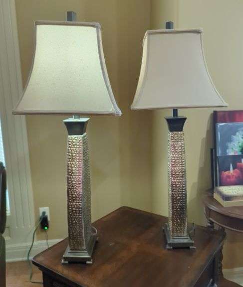 Table Lamps with Textured Base And Rectangle Shades, Qty 2, Powers On