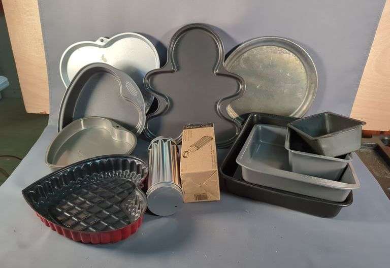 Baking Pans & Molds Including Pampered Chef