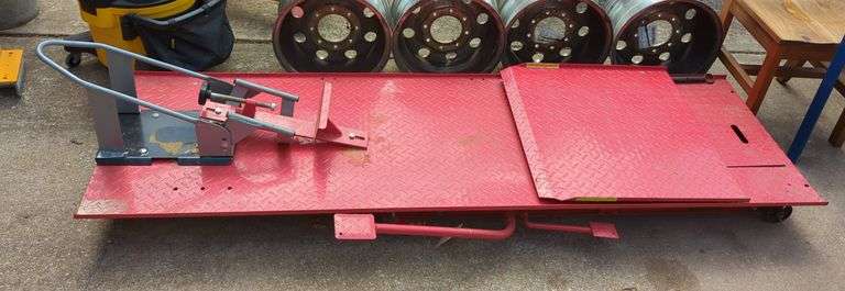 Pittsburgh Hydraulic Motorcycle Lift
