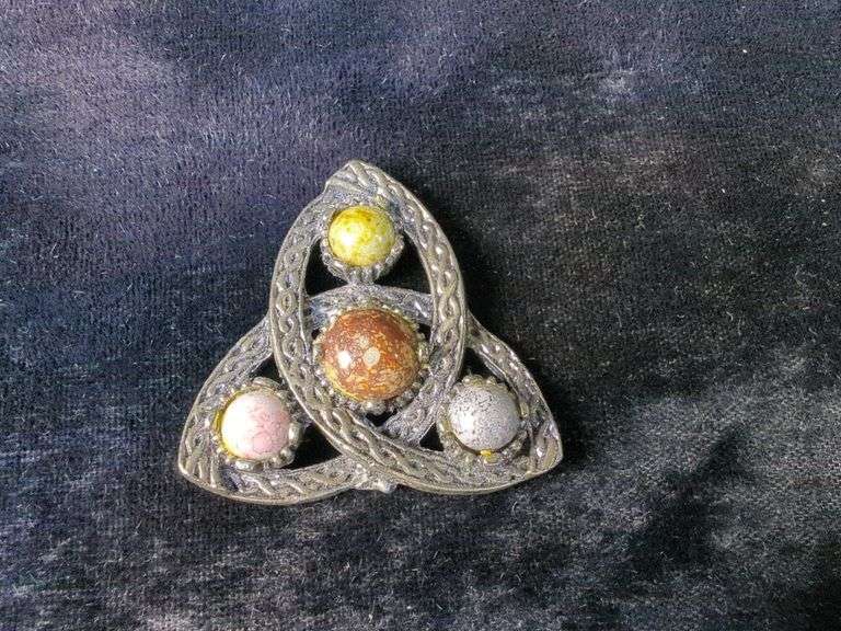 Fashion Earrings and Brooches, Approx. 15 Pairs
