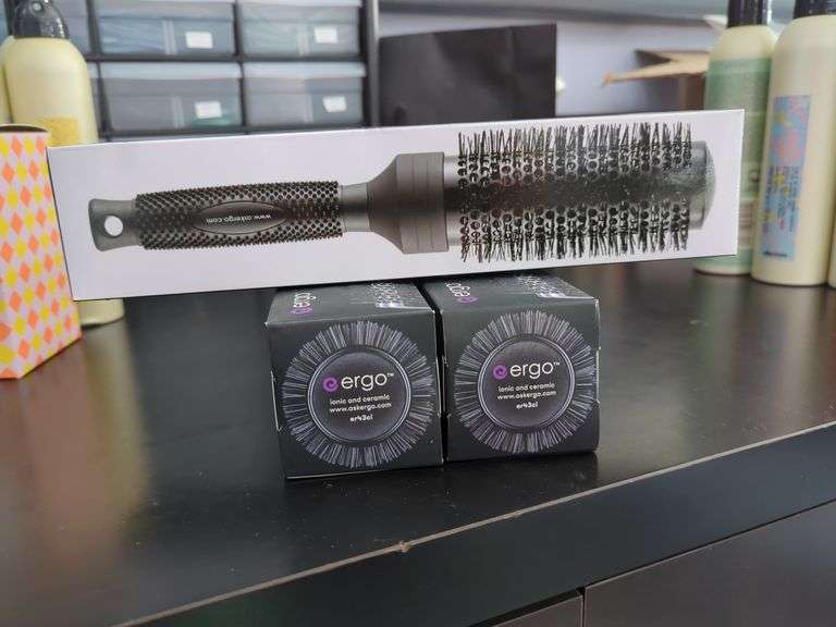 Ergo Ionic and Ceramic Round Hair Brush