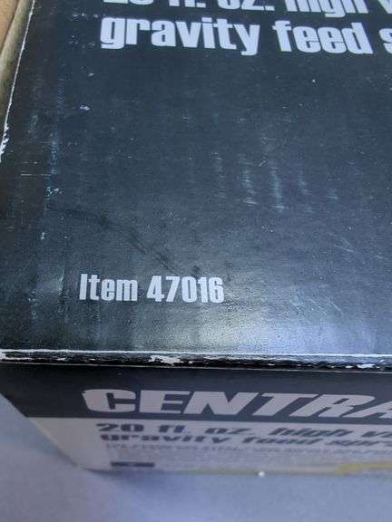 Central Pneumatic 20 fl. oz. Gravity Feed Spray Gun