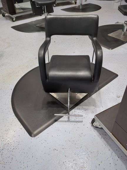Styling Chair with Floor Mat