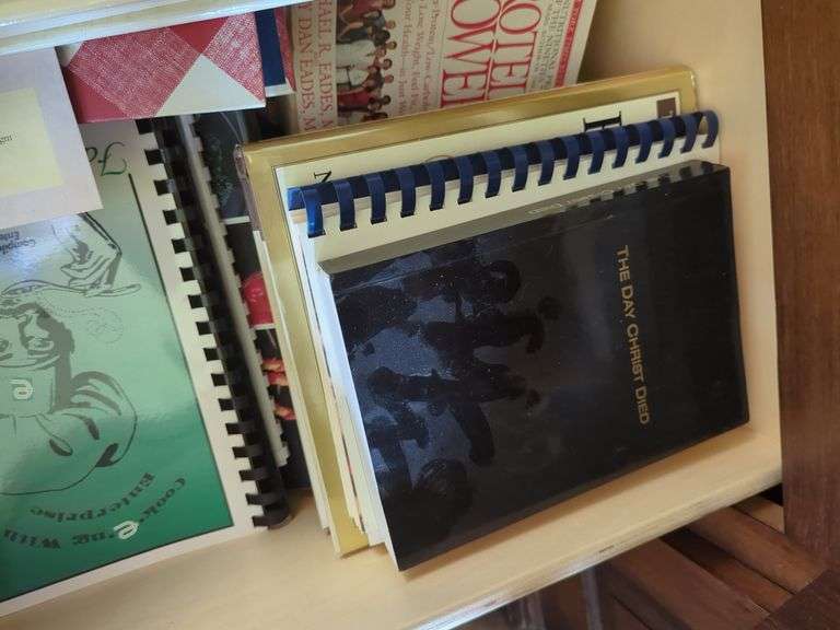 Cookbooks and Instruction Manuals, Contents Of 2 Drawers