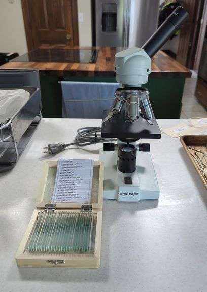 AmScope Microscope with Prepared Slide Set