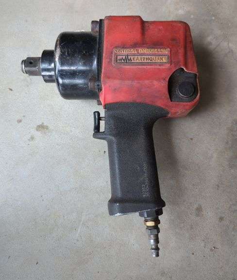 Central Pneumatic Earthquake Air Impact Wrench