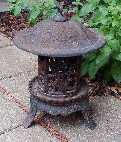 Cast Iron Pagoda Garden Lantern