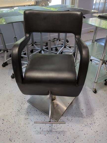 Salon Styling Chair - Black Vinyl
