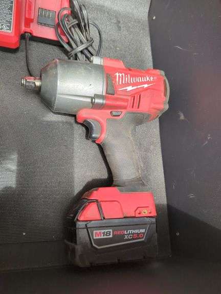 Milwaukee M18 FUEL 1/2" Impact Wrench with Charger