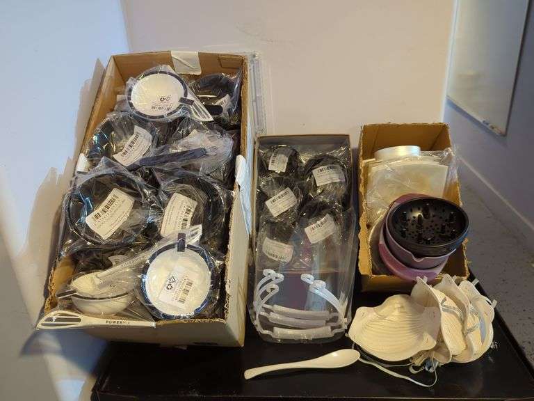 Hair Salon Coloring Bowls, Spatulas and Accessories