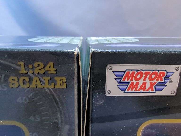 Motor Max American Classics 1/24 Scale Diecast Cars