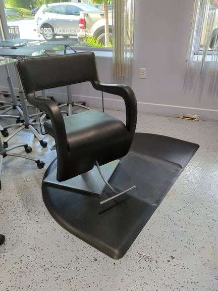 Black Salon Styling Chair with Floor Mat