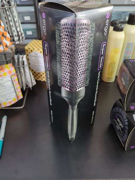 Ergo Ionic Ceramic Professional and Gentle Round 3.5" Brushes, Qty 3