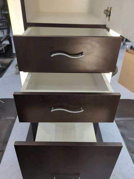 Double Sided Salon Styling Station With Rollout Storage And Power Supply On Casters