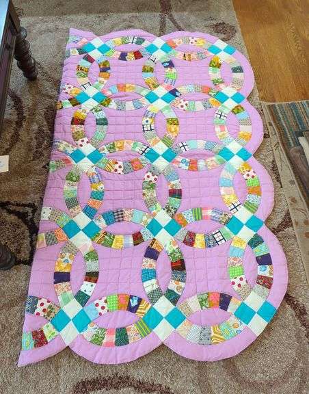 Handmade "Double Wedding Ring" Quilt