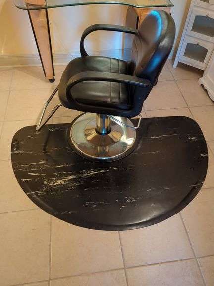 Salon Stylist Swivel Chair with Floor Mat
