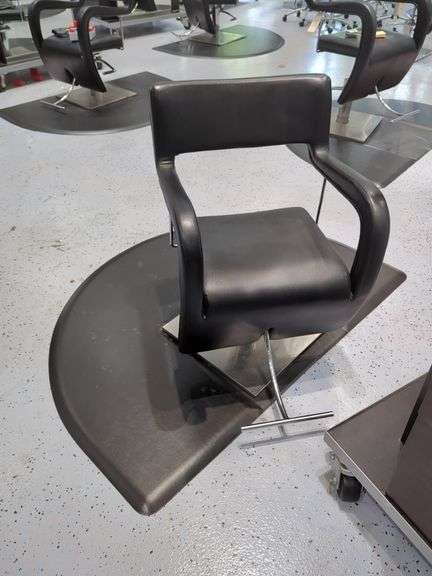 Salon Adjustable Swivel Styling Chair With Anti-Fatigue Floor Mat