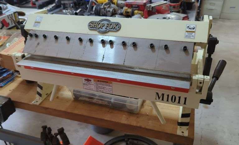 Shop Fox 24" Pan and Box Brake