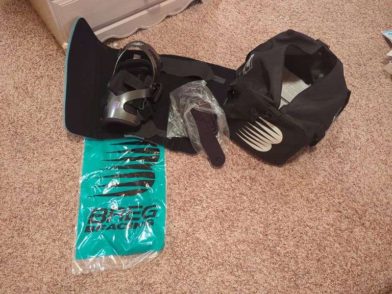 Breg Racing Knee Brace with Carrying Bag