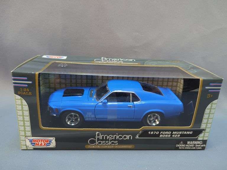 Motor Max American Classics Diecast Car Collection (4 Cars)