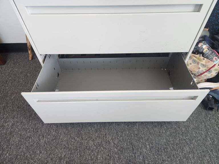 Hon Proline 2-Drawer Lateral Filing Cabinet with Key
