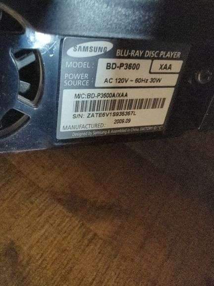 Samsung Blu-Ray Player With Apple TV and Remote