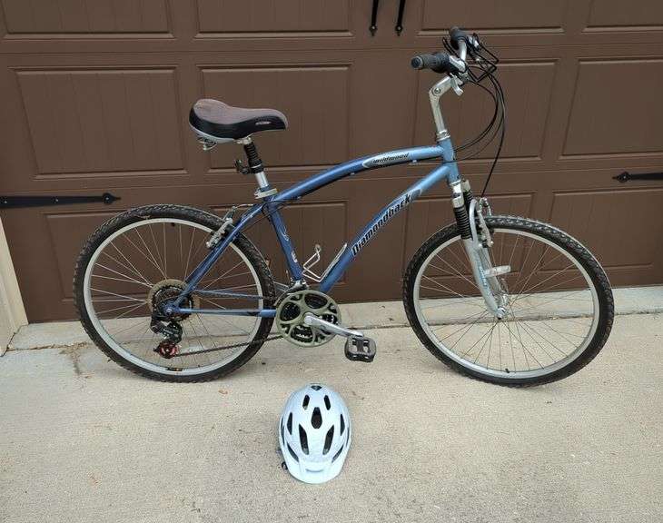 Diamondback Wildwood Hybrid Bike with Helmet