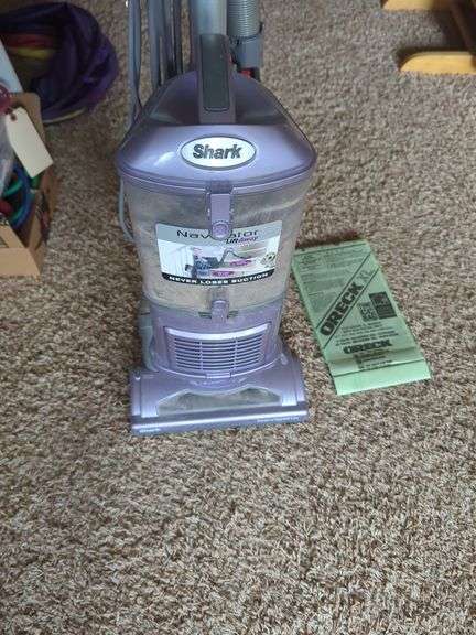 Shark Navigator Lift-Away Vacuum Cleaner Model NV352 26