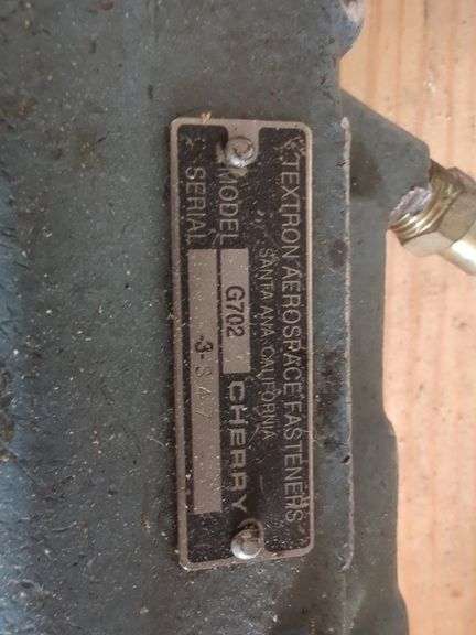 Textron Aerospace Fasteners Cherry G702 Rivet Gun