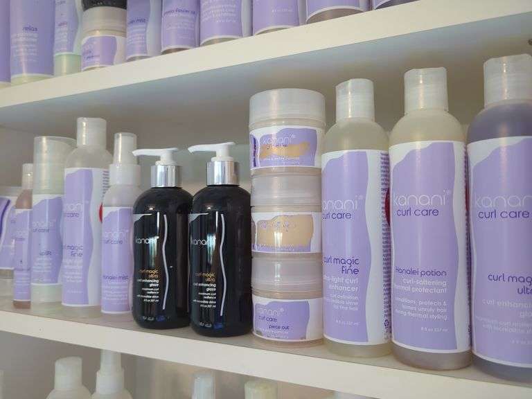 Kanani Curl Care Hair Products, Contents Of Shelf