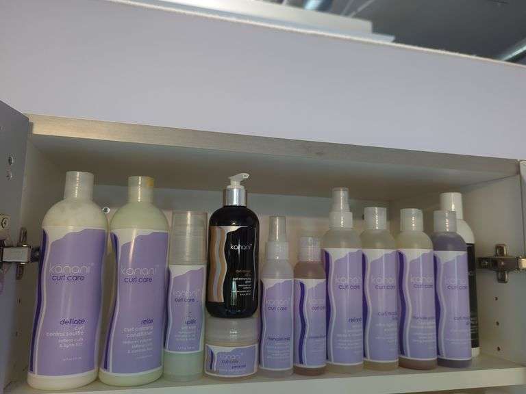 Kanani Curl Care Hair Products, Contents Of Shelf