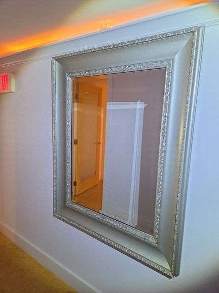 Decorative Wall Mirror,Mounted To Wall, Bidder Repsonsible For Proper Removal
