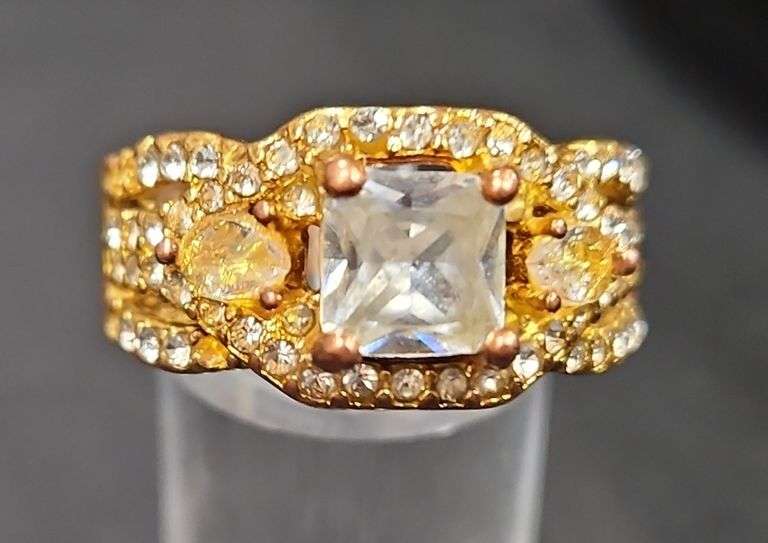 Ladies Gold And Copper Toned Ring With Clear Stones, Size 8.5