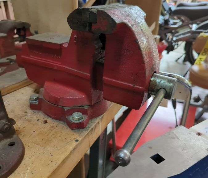 Wilton 5" Jaw Bench Vise