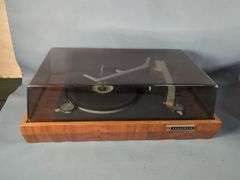 Realistic STA-14A Receiver and Panasonic RD-7673 Turntable