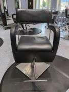 Black Hydraulic Salon Styling Chair with Floor Mat