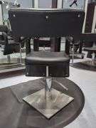 Black Hydraulic Salon Styling Chair with Floor Mat