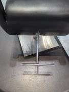 Salon Adjustable Swivel Styling Chair With Anti-Fatigue Floor Mat