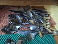 Silverware Sets Including Queen Sense Korean Style Flatware And Various Styles Knives, Forks And Spoons
