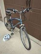 Diamondback Wildwood Hybrid Bike with Helmet