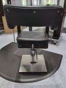 Salon Styling Chair with Floor Mat