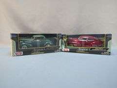 Motor Max American Classics Premium Die-Cast Collection: 1939 Chevy Coupe & 1948 Chevy Aerosedan Fleetline