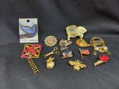 Ladies Brooch/ Pin Collection, Qty 14