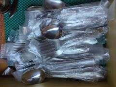 Silverware Sets Including Queen Sense Korean Style Flatware And Various Styles Knives, Forks And Spoons