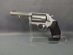 Brazil Taurus/ Taurus Int The Judge .45 LC/ .410 ga 5-Shot Revolver SN# CW926541, Paperwork, In Box