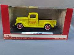Coca-Cola 1955 Chevy 5100 & 1937 Ford Pickup Diecast Truck Set
