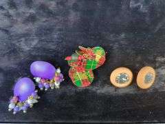 Fashion Earrings and Brooches, Approx. 15 Pairs